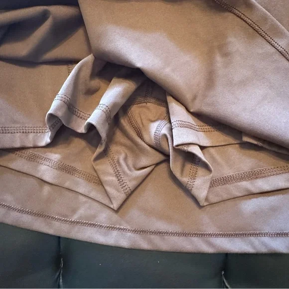 Yogalicious Lux Crosstown Skort Brown - Picture 2 of 5